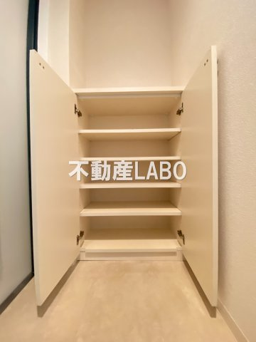 エスカーサ大阪阿倍野パークビューの収納