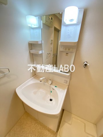 エスカーサ大阪阿倍野パークビューの洗面所