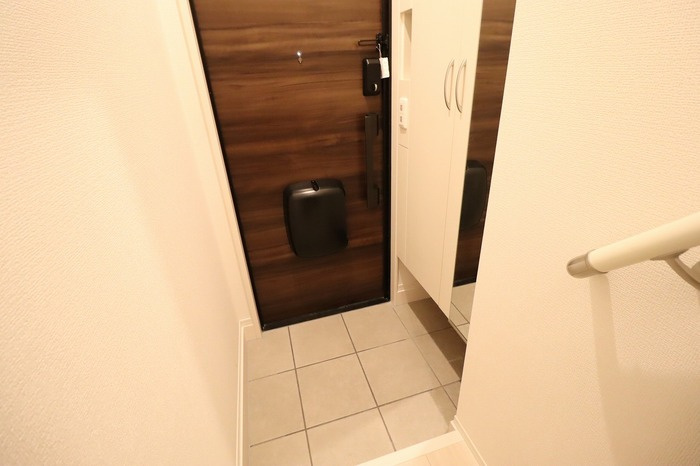 アナシエ下連雀の玄関