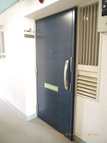 【玄関】 | 加賀マンション | 収納もある玄関です