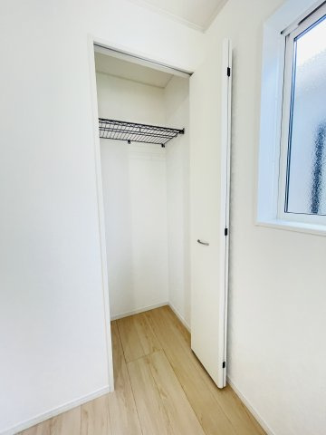 岡崎市上地町第8　新築分譲住宅　全2棟　2号棟の収納|豊富な数のクローゼットには、衣類、日用品、家族の思い出まで大切に保管できます♪