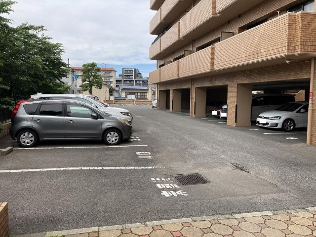 敷地内駐車場あり♪最新の空情報に関しましては、お気軽にお問い合わせください♪