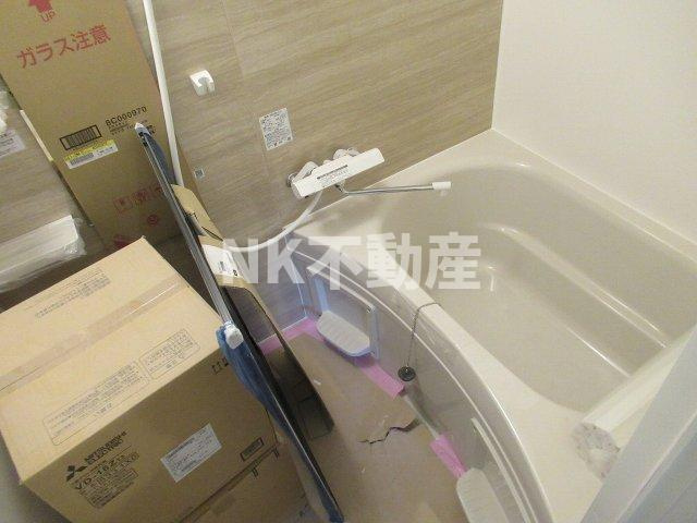 【浴室】 | ココファイン田島（東部市場前賃貸） | 落ち着いた空間のお風呂です