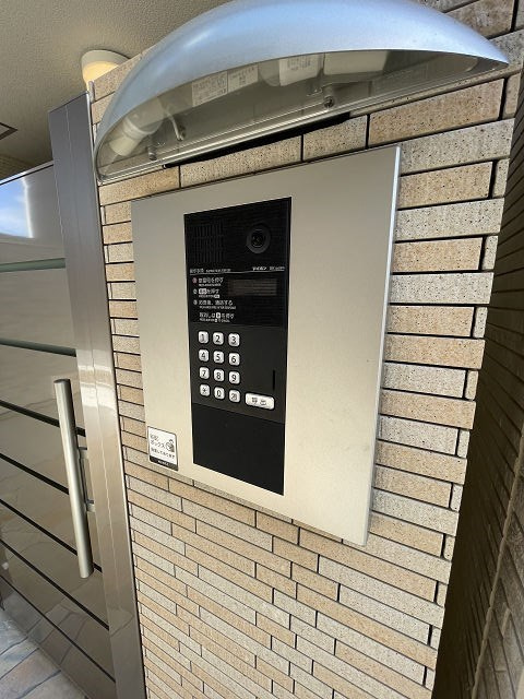尼崎市東園田町６丁目のアパートの外観