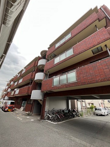 シェリール北園田の外観