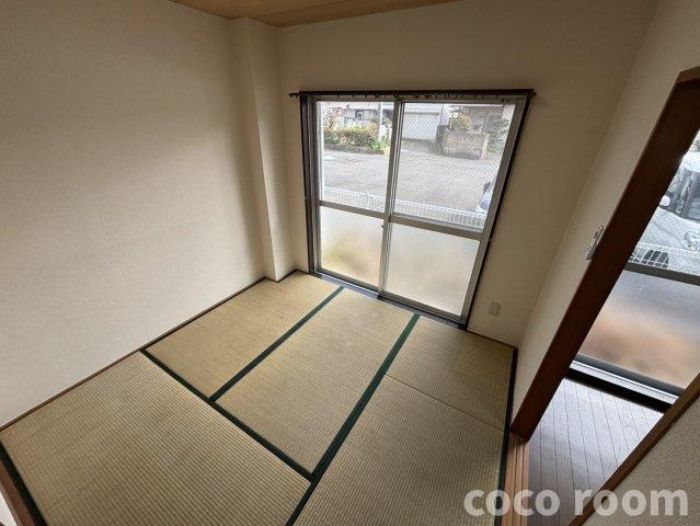 アヴェニュー上小杉の和室