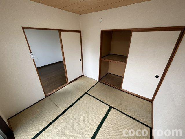 アヴェニュー上小杉の和室