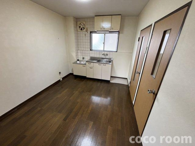 アヴェニュー上小杉の居間・リビング