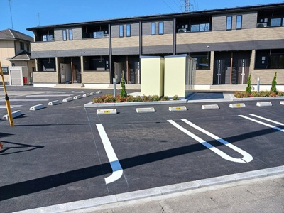 【駐車場】 | エクラ | 駐車場に車を止められます