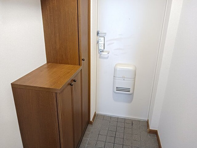【玄関】 | マノワール壱番館 | ゆったりとした玄関です