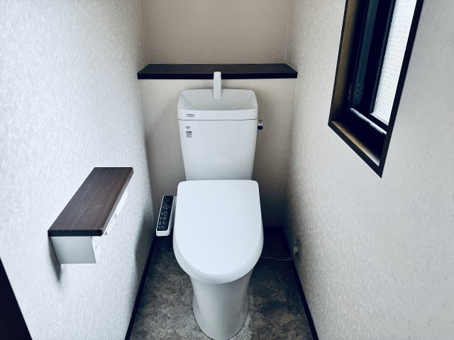 八王子市　西片倉　中古戸建てのトイレ|～現在フルリフォーム中、詳細は当社までお気軽にお問合せ下さい～