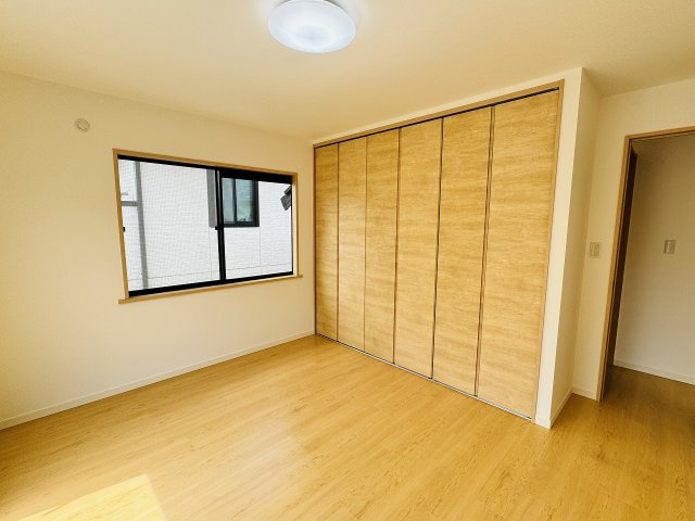 八王子市　西片倉　中古戸建ての収納|～収納力の高いクローゼット完備～