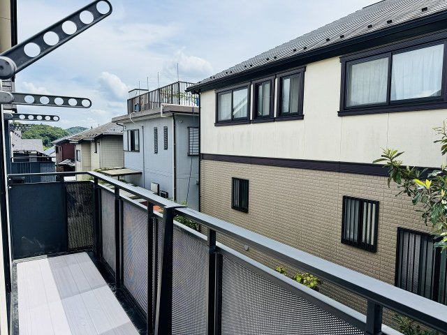 八王子市　西片倉　中古戸建てのバルコニー|～南西向きで陽当たりの良いバルコニー～
