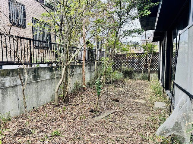 八王子市　西片倉　中古戸建ての庭|～ガーデニングなども楽しめる庭付き～