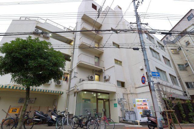メゾンド山手の外観パース|外観西側になります。