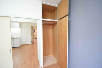 【収納】 | グレイスコート幸Ⅱ | ※同建物ほかのお部屋の写真です。