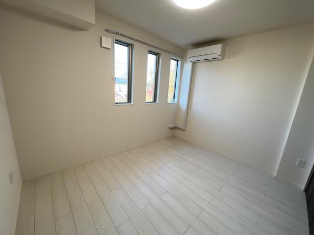 トリコロールⅡの内装|洋室