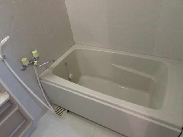 プレイス曙の浴室