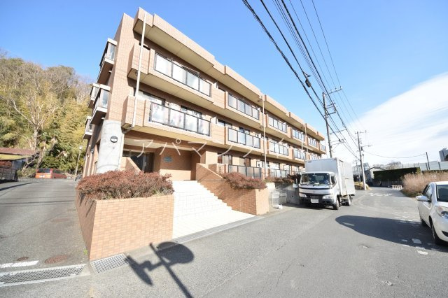 【エントランス】 | モンヴェール東戸塚 | 戸塚周辺ならアパマンメイトへＬｅｔｓ Ｇｏ ！
