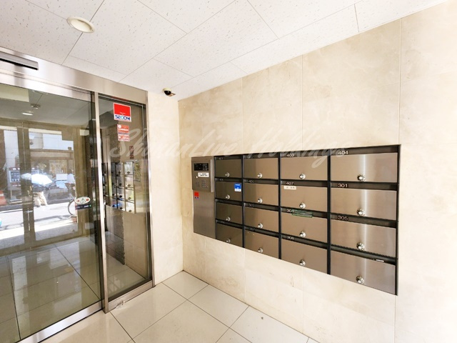 ローズマンションR&Aのエントランス|オートロック付きで安心♪