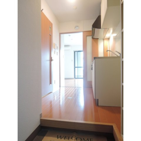 ローズマンションR&Aの玄関|シューズボックス付き♪