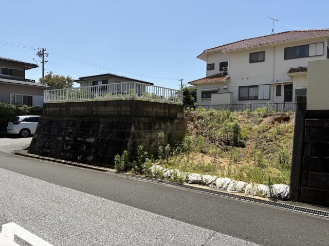 富士見台2丁目売地の前面道路含む現地写真