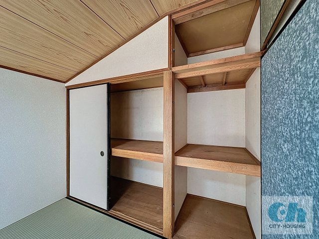 NKハイツ 102号室の収納