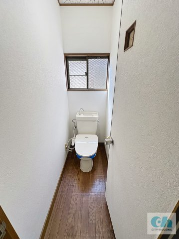 NKハイツ 102号室のトイレ