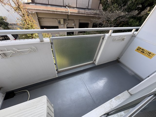 ユースパレス佐野の玄関|オープンシューズボックスあります