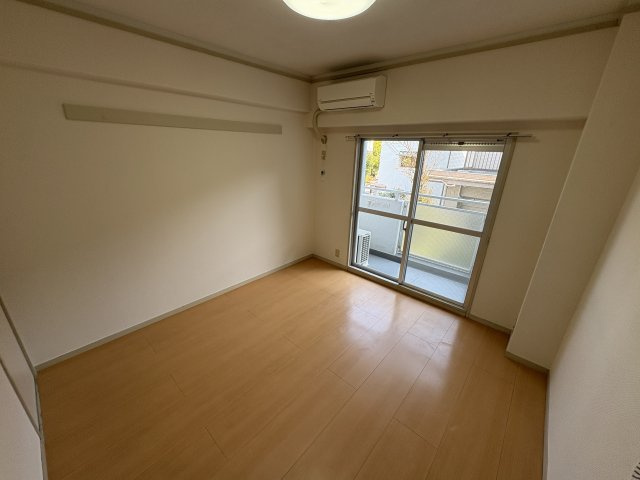 ユースパレス佐野のセキュリティ|エントランスドアはオートロックです