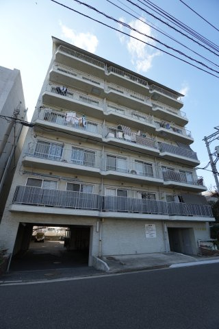 ハイツ羽衣501号室の外観