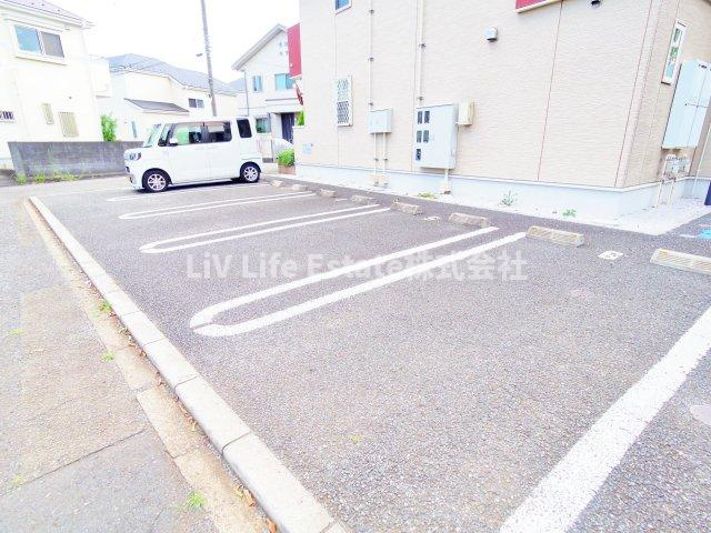 アズハーツⅠの駐車場