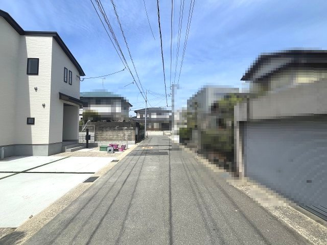 【その他】 | 福岡市東区青葉7丁目　A号棟（全2棟）【仲介手数料無料・0円】 | 現地写真。前面道路です。