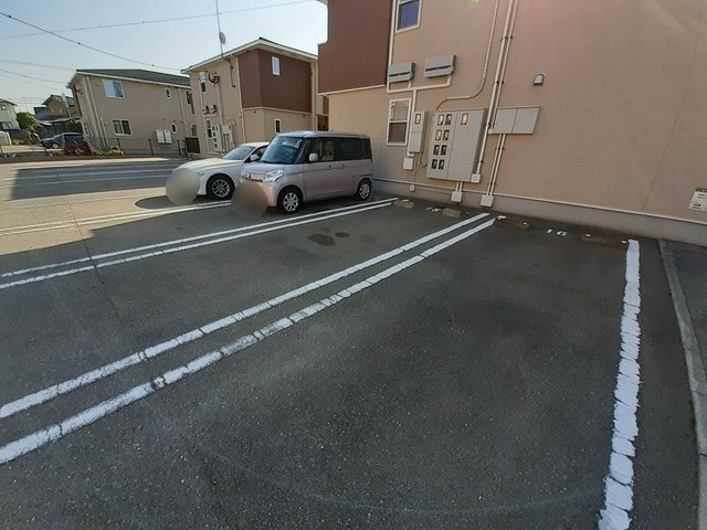 サンライト宗像ⅡＢの駐車場|駐車場に車を止められます