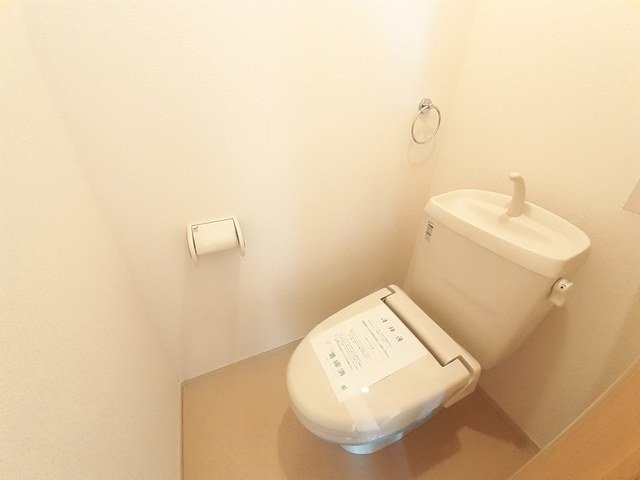 サンライト宗像ⅡＢのトイレ|落ち着いたトイレです