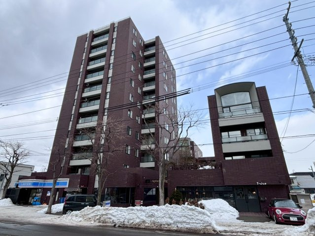 アルファコートⅨ・行啓通り