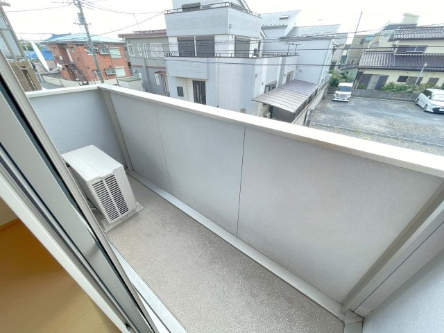 サンオークヒルズのバルコニー|※左右反転タイプ・別室の写真になります。