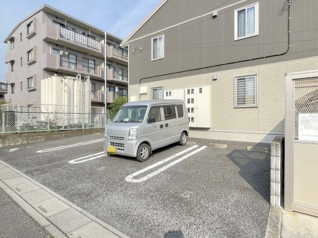 サンオークヒルズの駐車場