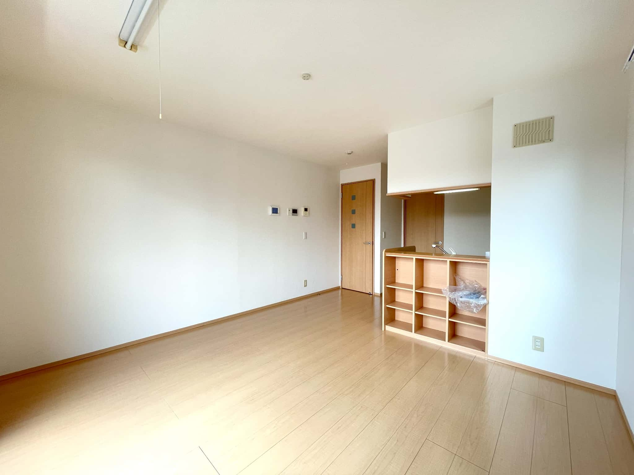 サンオークヒルズの居間・リビング|※左右反転タイプ・別室の写真になります。