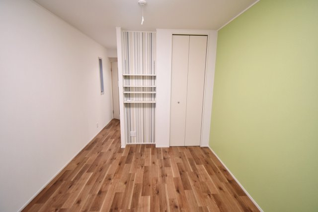 ネスト甲子園の洋室