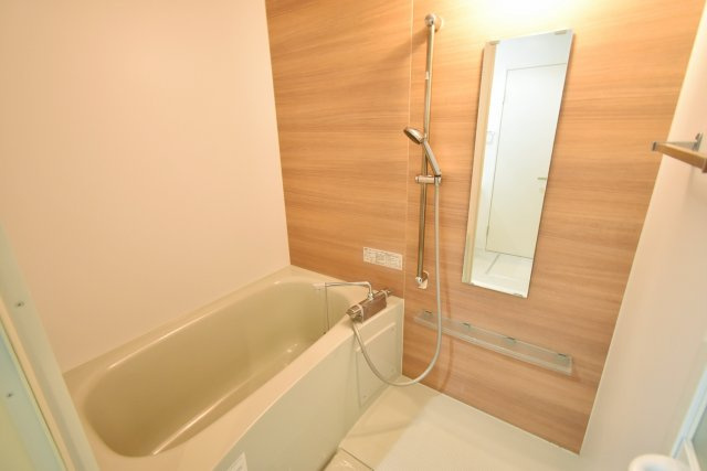 ネスト甲子園の浴室