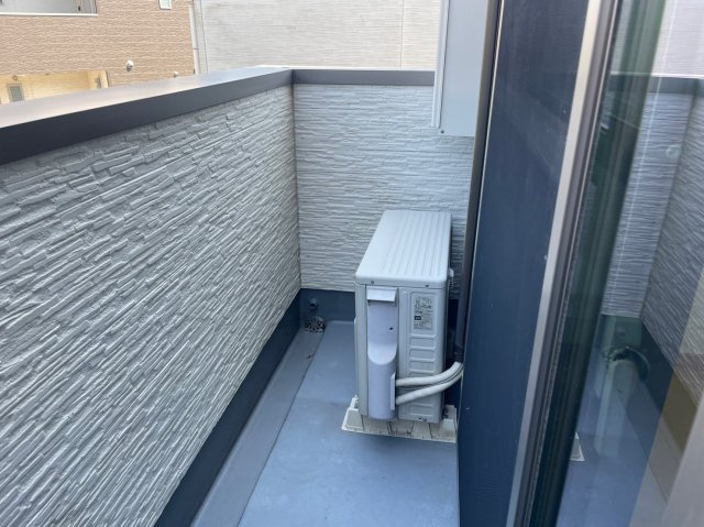 Fガーデン教育大前Ⅰのバルコニー|暖かな日差しのふりそそぐバルコニー