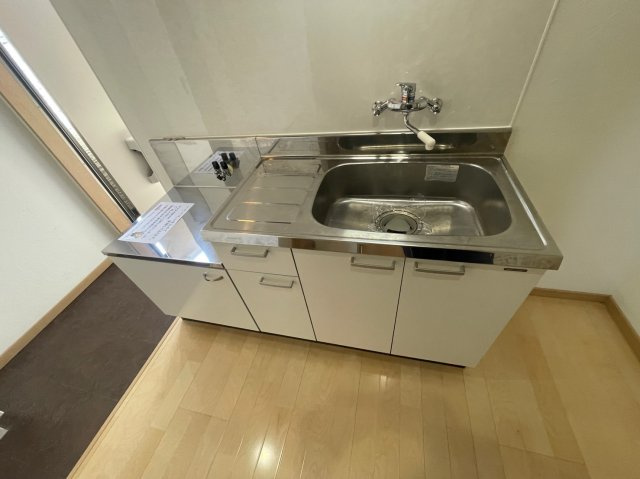 Fガーデン教育大前Ⅰのキッチン|コンパクトなキッチンで掃除もラクラク