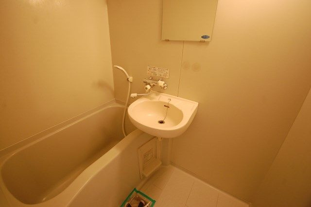 西新ヴィンテージの浴室