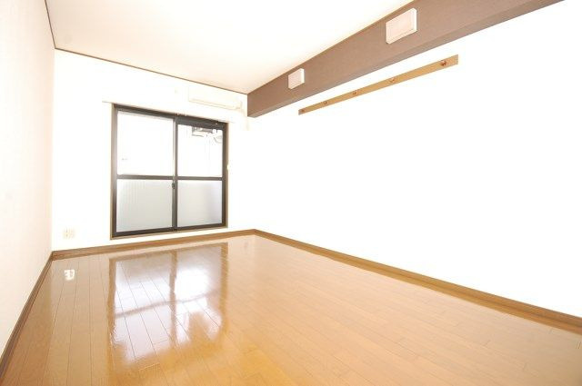 西新ヴィンテージの居間・リビング