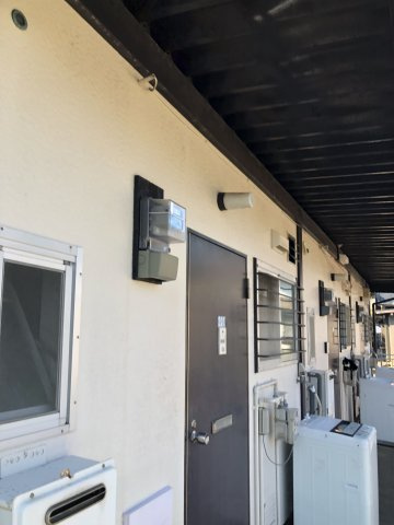 Fアパルトメント土穴の玄関|同建物別部屋現況優先