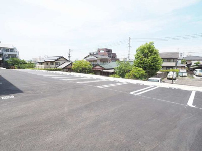 【駐車場】 | ハーモニーガーデン小文字Ⅰ | 駐車場完備です