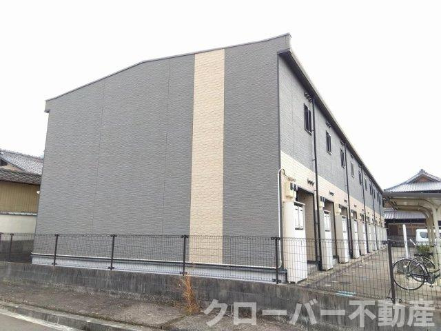 レオパレスサンクローバーのエントランス