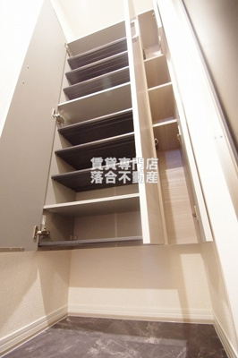 【玄関】 | Grand station宮上Ⅱ | たっぷり入る玄関収納♪