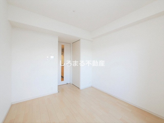 アドバンス大阪グロウスIIの居間・リビング